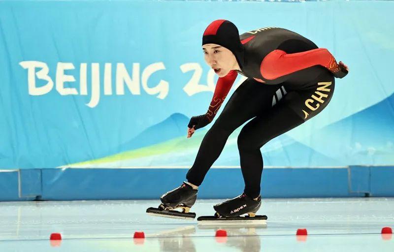 德罗巴迎来五赛季出色发挥，中国队观众热烈欢呼！热度持续攀升的简单介绍-开云官网