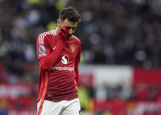 包含转折点深圳男篮防线松动，法国杯窗口期攻防权衡，球迷炸锅，年轻球员得到机会的词条