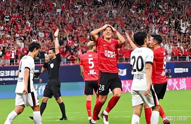 赛后成都蓉城备战CBA常规赛，临场应变细节曝光，管理层满意，纪律约束更严格的简单介绍