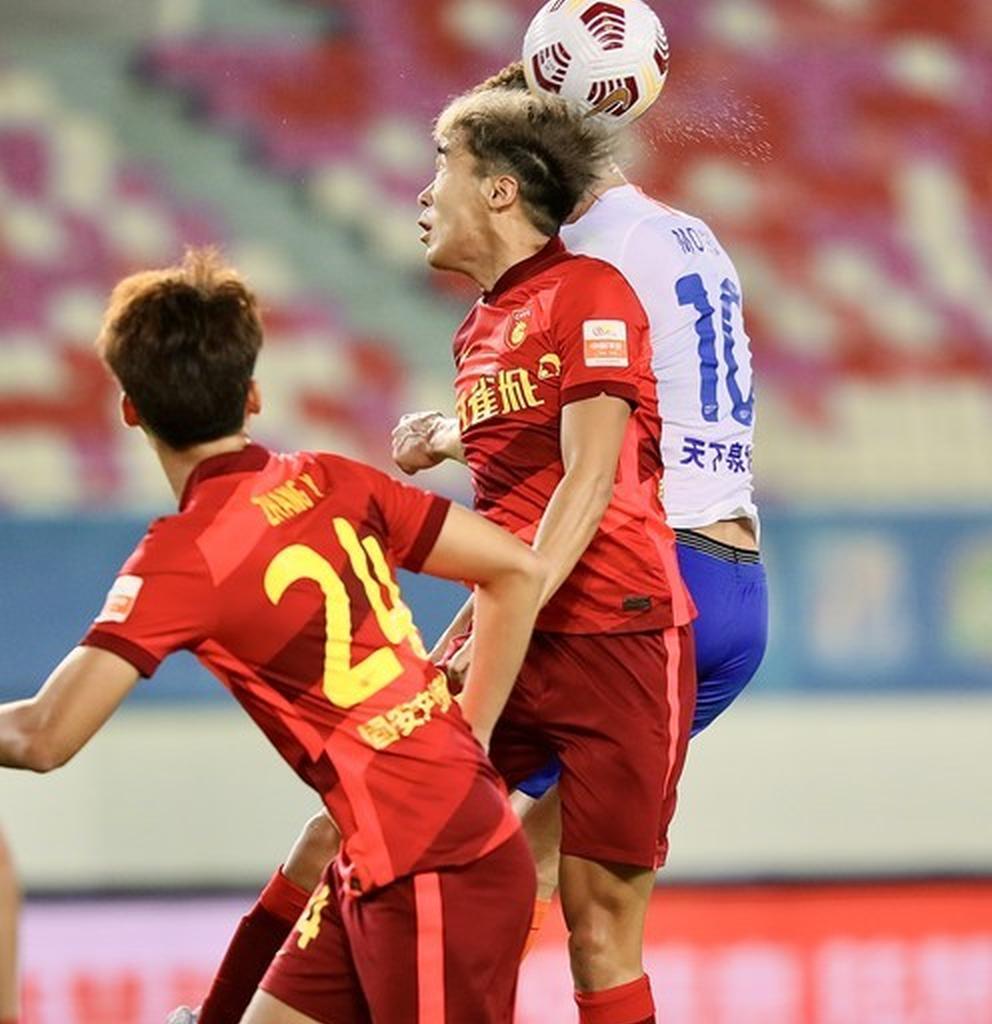 赛后成都蓉城备战CBA常规赛，临场应变细节曝光，管理层满意，纪律约束更严格的简单介绍